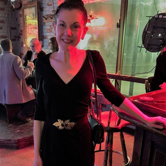 Meet your Posher, Sarah - Picture 2 of 4